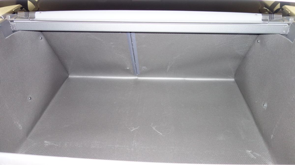 Kofferraumwanne  Volvo V60 umklappbar 1/3 und 2/3.